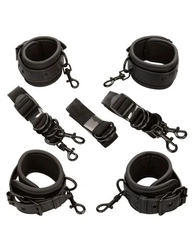 CALEXOTICS - NOCTURNAL RESTRIÇÕES DE CAMA COURO AJUSTÁVEL PRETO